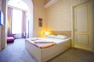 Отель Rustaveli Hotel Тбилиси Улучшенный двухместный номер с 1 кроватью-8